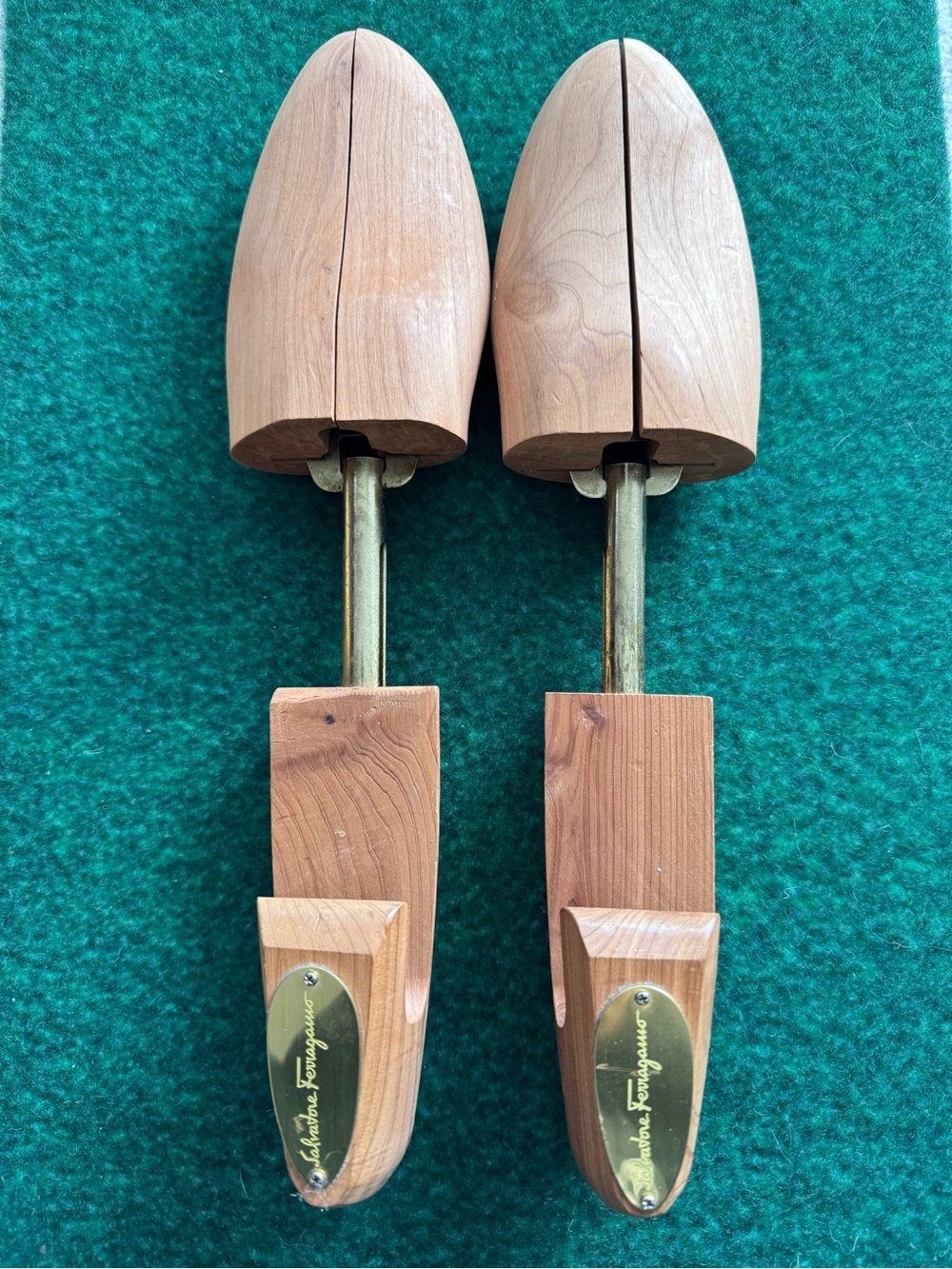 Salvatore Ferragamo Aromatic Cedar Wood Shoe Trees Large Excellent Condition